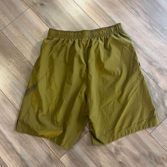 Nike Green Athletic Workout Shorts Men Large Bin H-100 - Picture 5 of 5